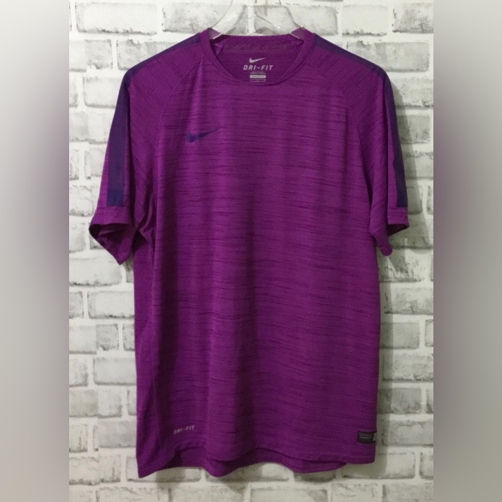 Nike Men’s Purple Athletic Dri-FIT Shirt Size L - M501